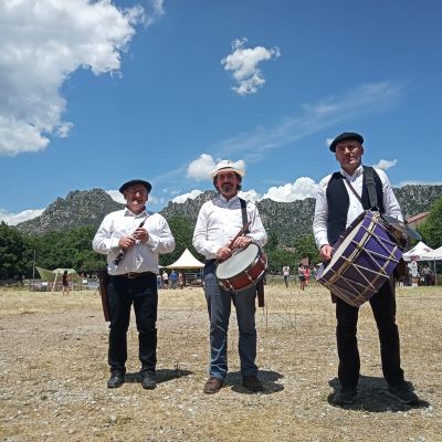 Actividades Toma Castanas, musica